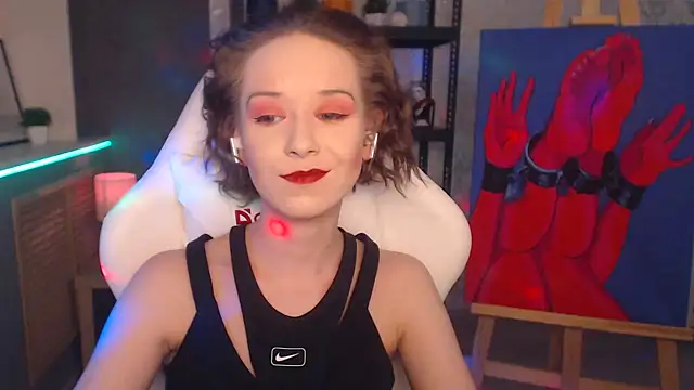 Snapshot of FascinatingEyess chatting on 02/15/25, 04:47 FascinatingEyess online show from 02/15/25, 04:47