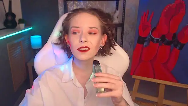 Snapshot of FascinatingEyess chatting on 03/22/25, 06:22 FascinatingEyess online show from 03/22/25, 06:22