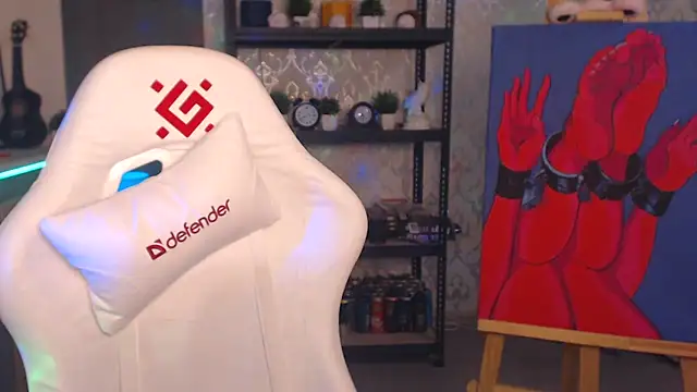 FascinatingEyess online show from 12/21/25, 01:29