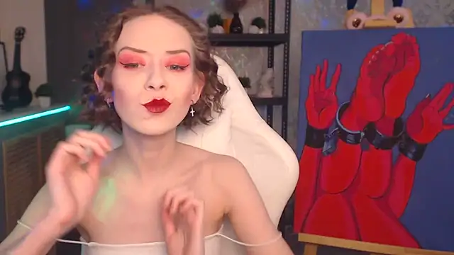 FascinatingEyess online show from 02/04/26, 08:03