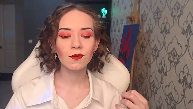 FascinatingEyess online show from 06/02/26, 07:49