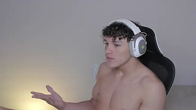 laurent nova online show from 10/19/25, 02:50