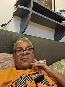 Picolo4111 online show from 09/27/25, 06:24
