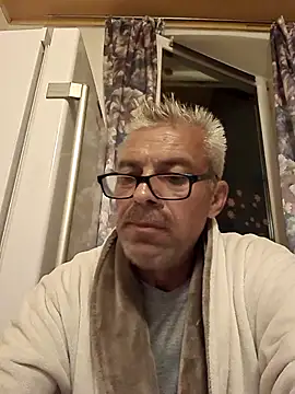 Picolo4111 online show from 10/05/25, 05:44
