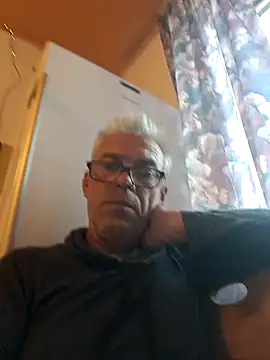 Picolo4111 online show from 10/10/25, 01:21