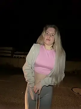 Holly-Glamour online show from 07/02/26, 12:32