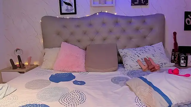 Antonella Montanari online show from 01/18/26, 01:42