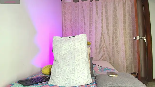 Luciana Ortiz1 online show from 04/01/26, 02:34