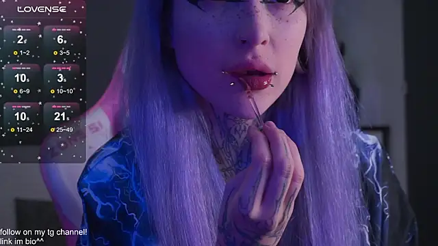 fraulein mooon online show from 11/26/25, 02:45