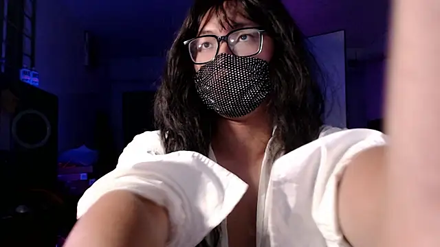 Snapshot of Erin_Song chatting on 10/24/25, 03:19 Erin Song online show from 10/24/25, 03:19