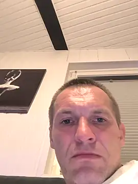 AttractiveSilk5 online show from 04/03/26, 11:58