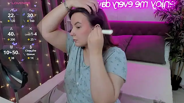 FeralPeach online show from 10/03/25, 05:15