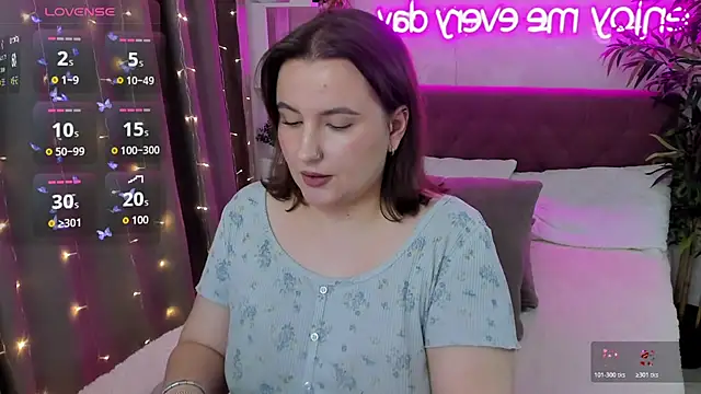 FeralPeach online show from 11/02/25, 06:16