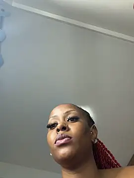 Snapshot of Rose_berry chatting on 06/13/26, 04:38 Rose berry online show from 06/13/26, 04:38