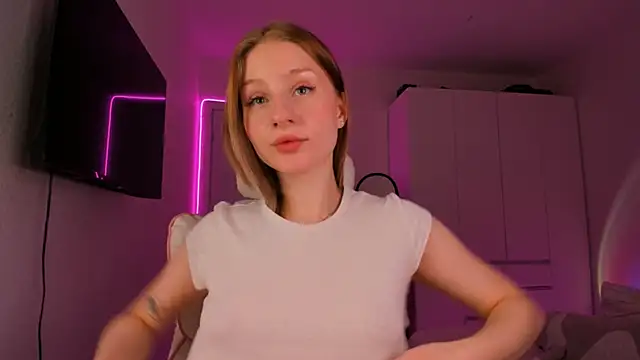 Eva Davi online show from 01/19/25, 05:05