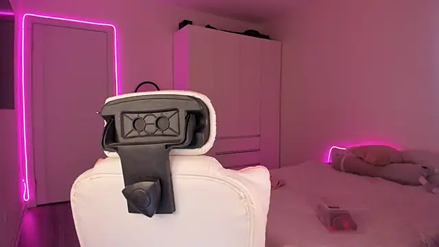 Eva Davi online show from 02/16/25, 01:47