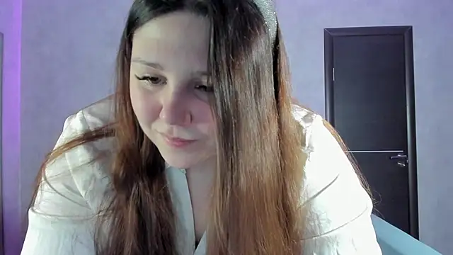 Snapshot of Ruth_Oliver chatting on 12/31/24, 01:04 Ruth Oliver online show from 12/31/24, 01:04