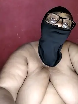 Snapshot of naughtygrannyXXX chatting on 12/21/24, 10:51 naughtygrannyXXX online show from 12/21/24, 10:51