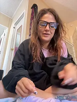 SafeinouterSpace online show from 09/12/25, 06:08