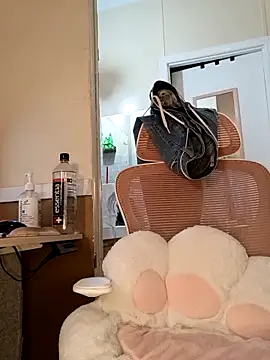 SafeinouterSpace online show from 09/18/25, 04:36