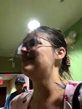 SafeinouterSpace online show from 10/08/25, 04:48