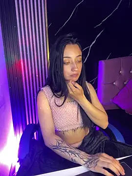 Ady 18 online show from 11/21/25, 08:18