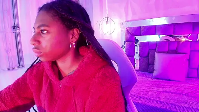 Queen perla  online show from 06/30/26, 12:39
