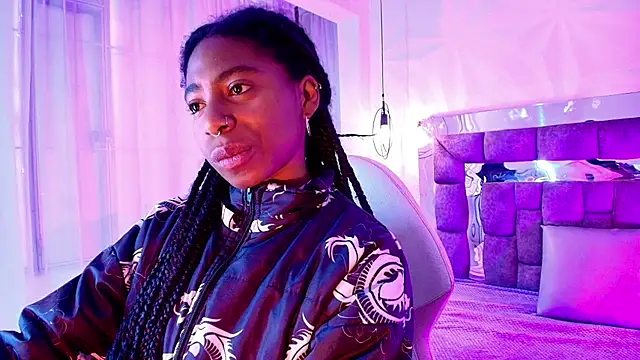 Queen perla  online show from 07/15/26, 01:38