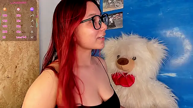 Snapshot of samantha-black chatting on 11/18/25, 01:11 samantha-black online show from 11/18/25, 01:11