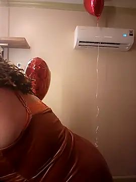 Milfshakecafe online show from 02/15/25, 04:14