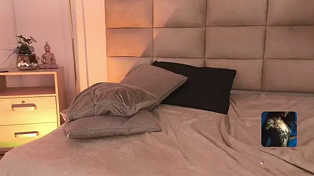 mssjulia online show from 01/22/25, 12:27