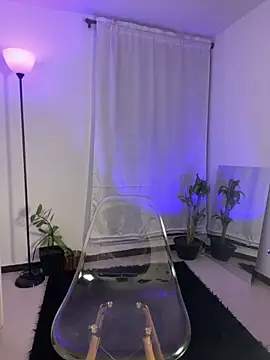 mssjulia online show from 03/04/25, 01:34