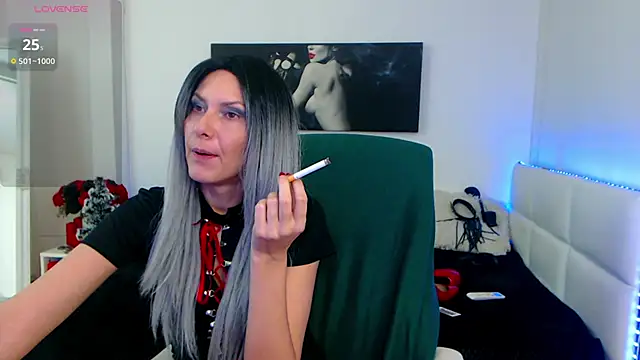EvelynQueenn online show from 12/19/24, 05:40