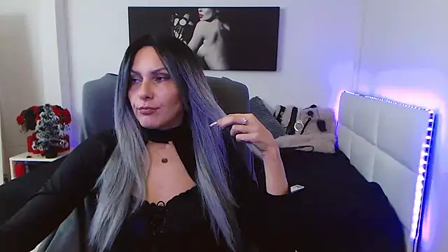 EvelynQueenn online show from 01/07/25, 05:54