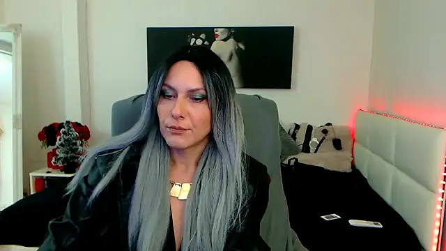 EvelynQueenn online show from 01/08/25, 05:16