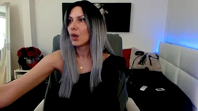 EvelynQueenn online show from 01/28/25, 06:16