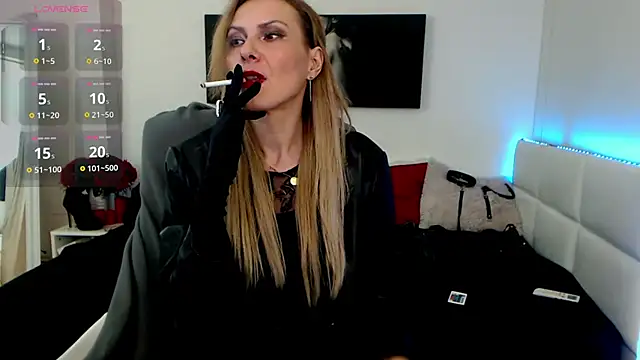 EvelynQueenn online show from 01/29/25, 05:51