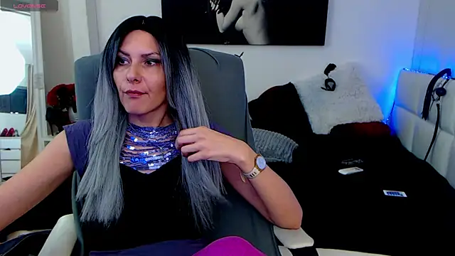 EvelynQueenn online show from 02/12/25, 11:18