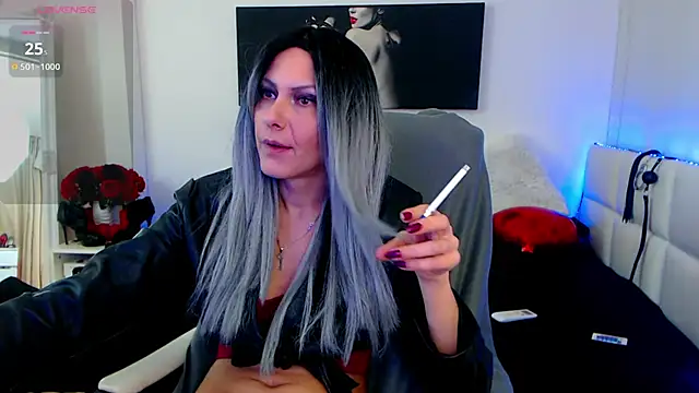 EvelynQueenn online show from 02/18/25, 04:04