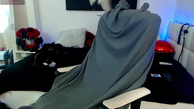 EvelynQueenn online show from 02/20/25, 10:16