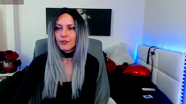 EvelynQueenn online show from 02/28/25, 06:32