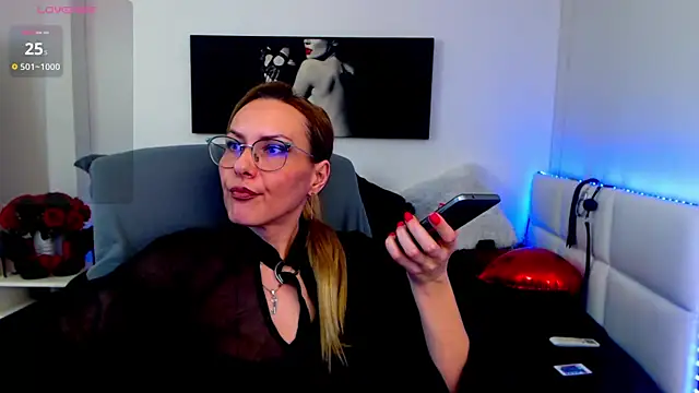 EvelynQueenn online show from 02/28/25, 09:36