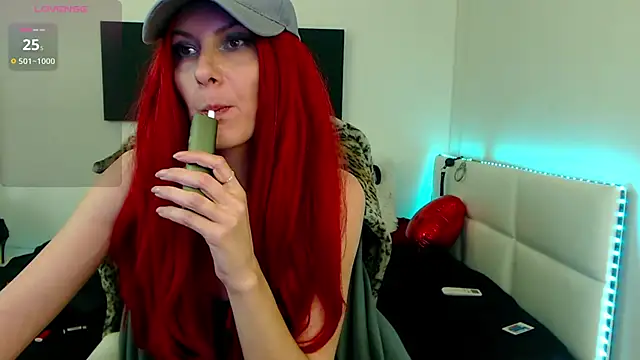 EvelynQueenn online show from 03/14/25, 08:21