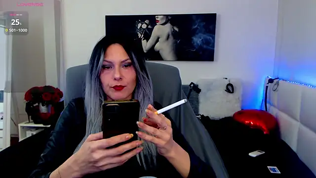 EvelynQueenn online show from 03/17/25, 05:01