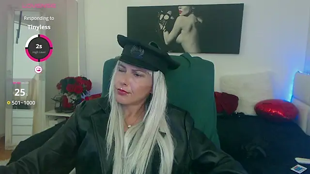 EvelynQueenn online show from 09/11/25, 06:02