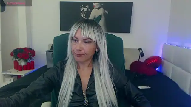 EvelynQueenn online show from 09/27/25, 07:35