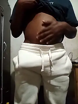 Snapshot of Uncletee112 chatting on 10/07/25, 06:38 Uncletee112 online show from 10/07/25, 06:38