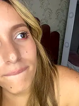 Agnescruzz online show from 10/15/25, 05:24