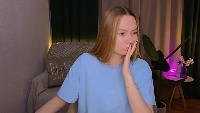 CarolynCohen   online show from 03/09/25, 01:56