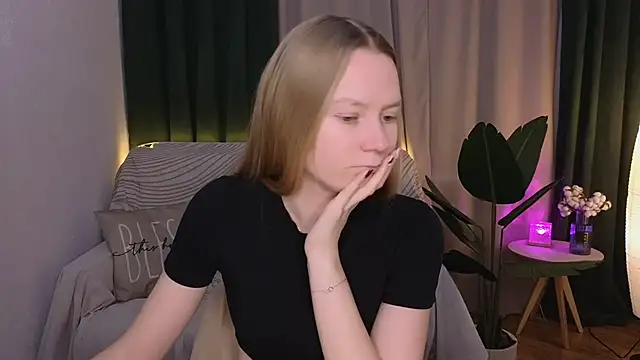 CarolynCohen   online show from 03/23/25, 01:53